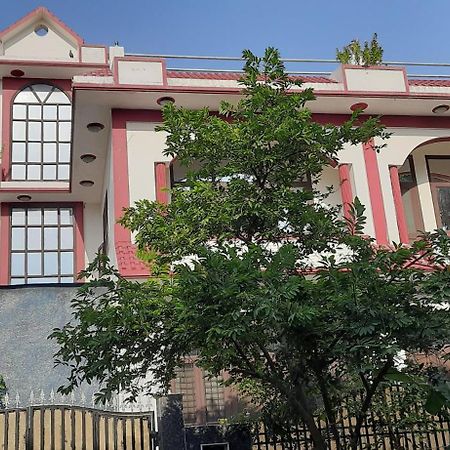 نويدا الكبرى Balaji Guest House - Home Stay المظهر الخارجي الصورة