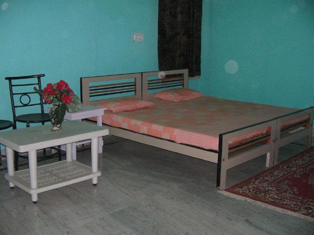 نويدا الكبرى Balaji Guest House - Home Stay الغرفة الصورة