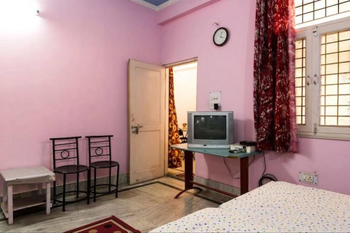 نويدا الكبرى Balaji Guest House - Home Stay المظهر الخارجي الصورة